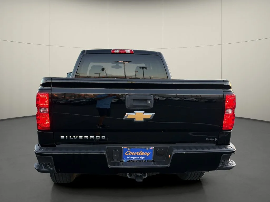 Used 2016 Black Chevrolet Custom image 6