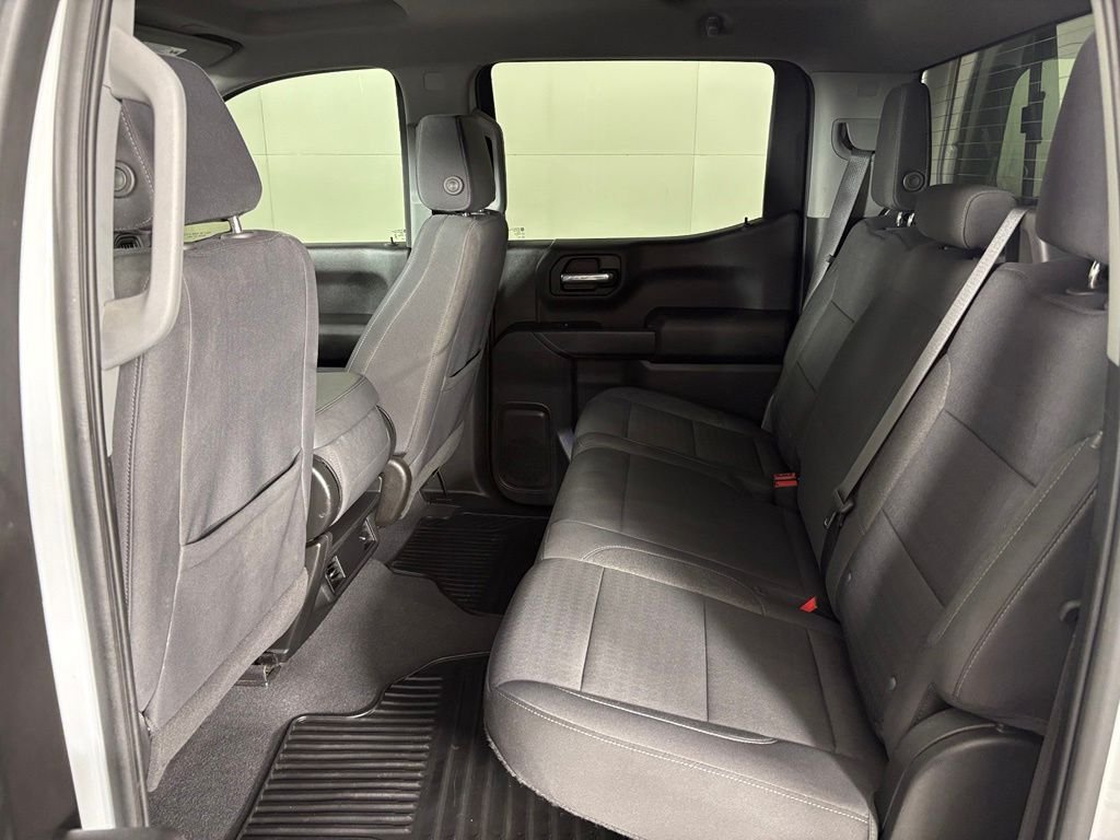 Used 2023 White Chevrolet Custom image 41