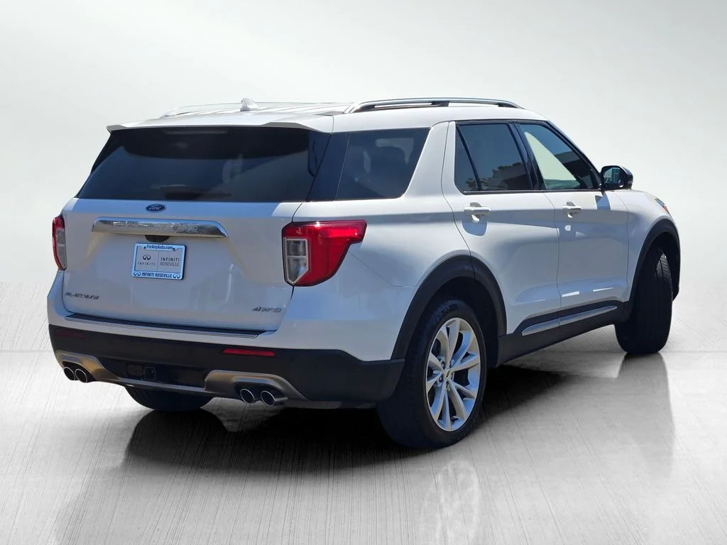Used 2021 White Metallic Ford Platinum image 4