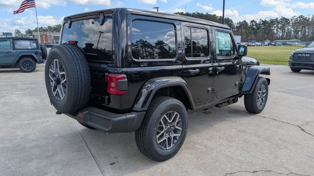 New 2026 Black Clear-Coat Exterior Paint Jeep Sahara image 5