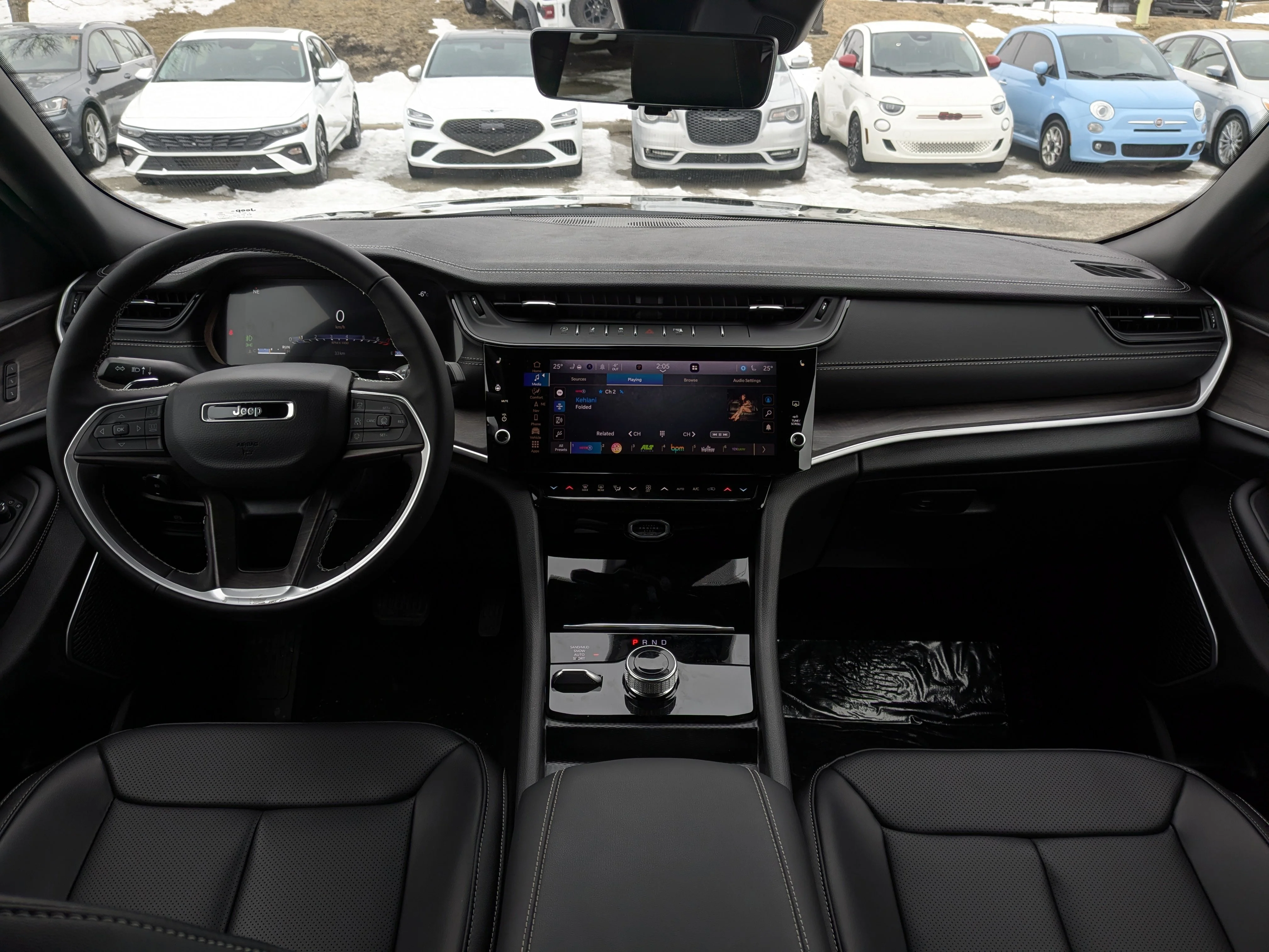 New 2026 Black Jeep Limited - - Panoramic Sunroof - Limited Altitude Pack - 20 Gloss Black Wheels - Luxury Tech II - image 29