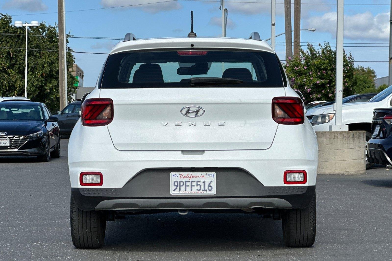 Certified Used 2025 Lunar White Hyundai SEL image 4