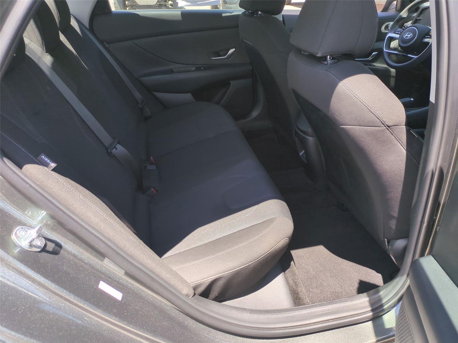 Used 2025 Amazon Gray Hyundai SE image 34