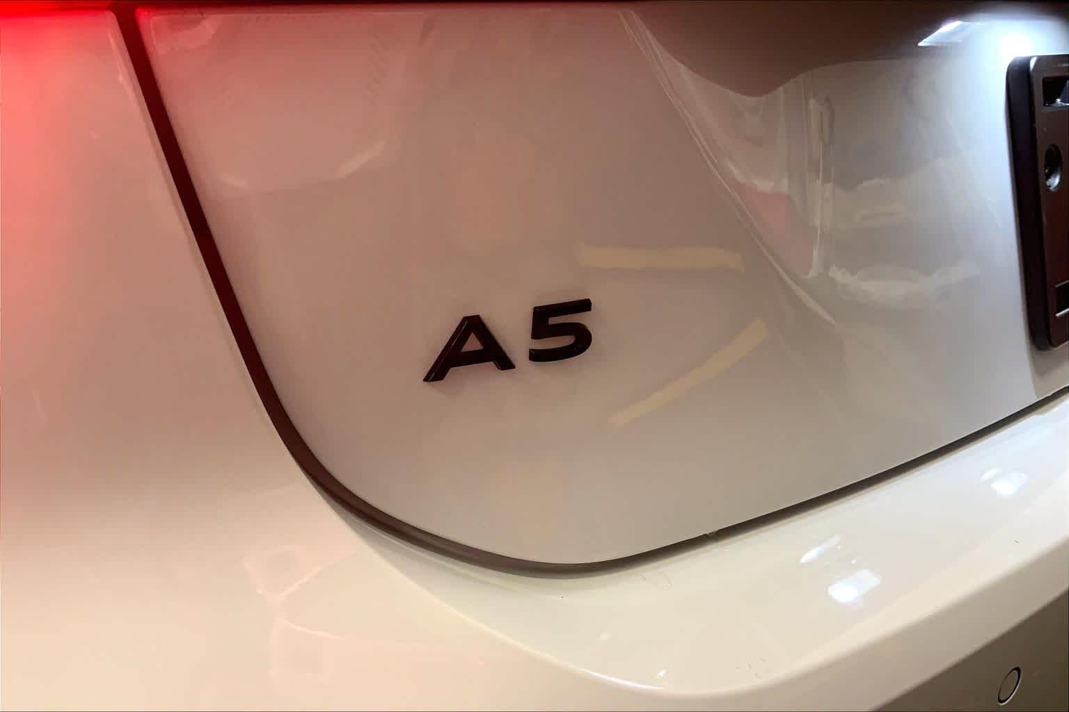 Used 2025 Glacier White Metallic Audi Premium image 10