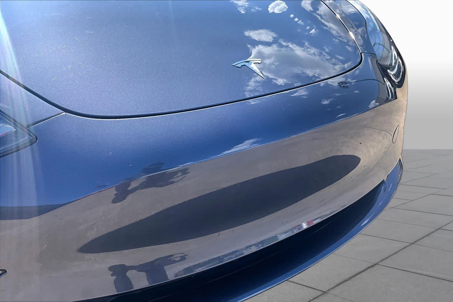 Used 2023 Midnight Silver Metallic Tesla  image 27