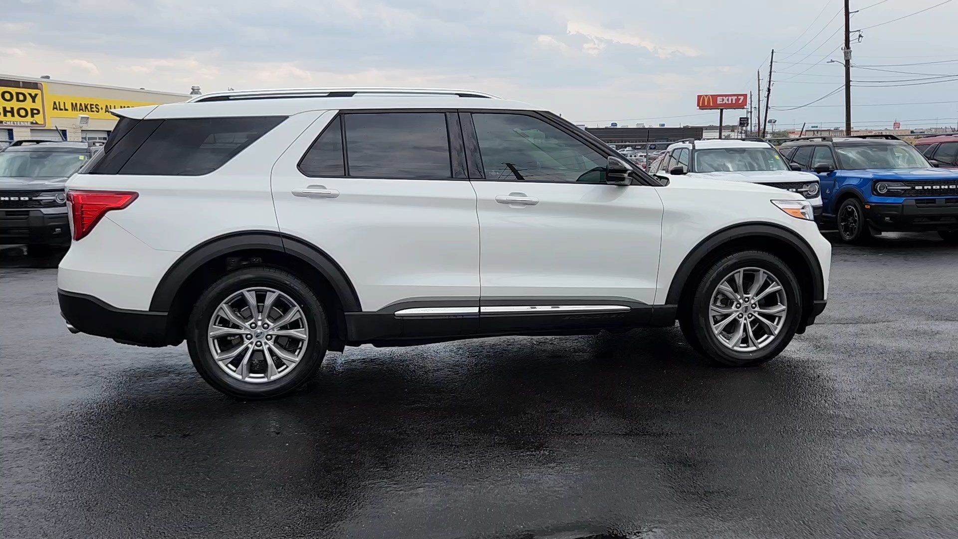 Used 2020 Star White Metallic Tri-Coat Ford Limited image 3