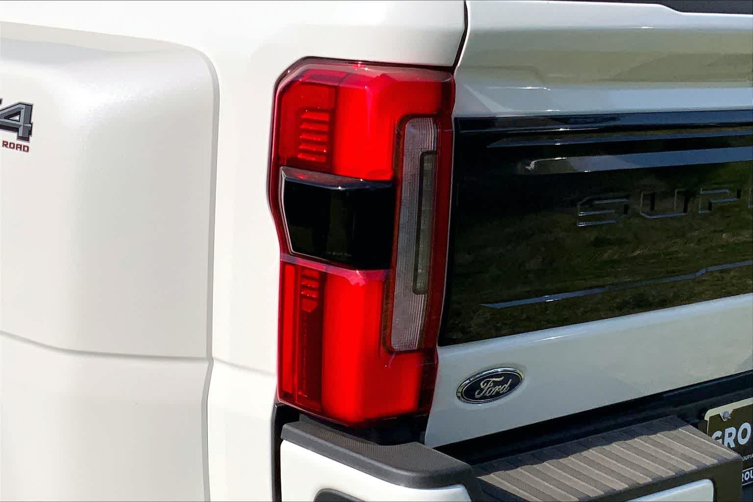New 2026 Star White Metallic Tri-Coat Ford F-350® Platinum® image 11
