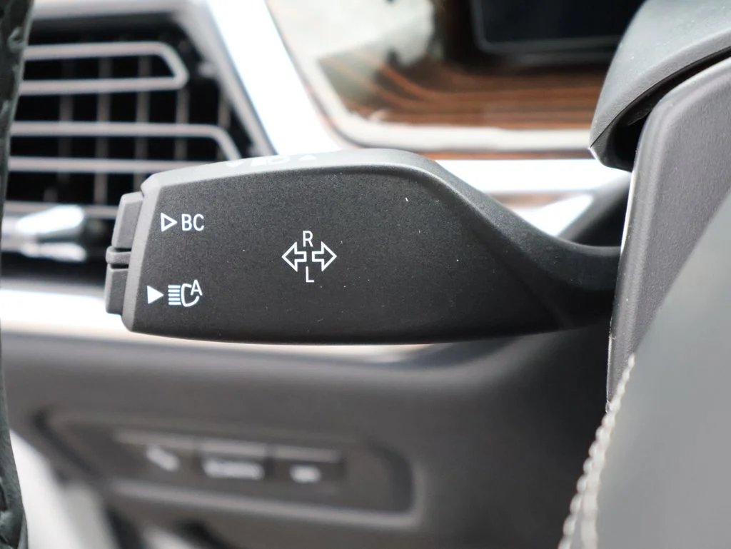 New 2026 White BMW xDrive40i image 35