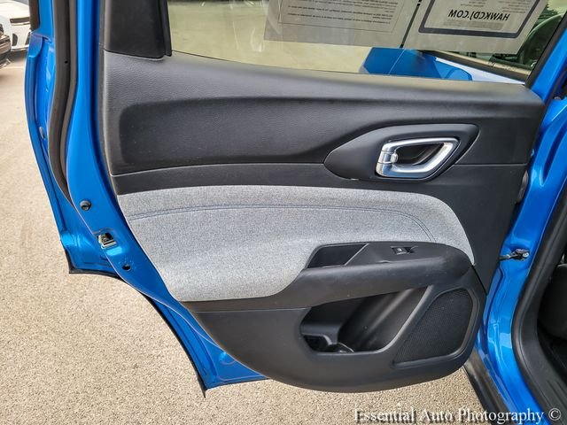 Used 2022 Blue Jeep Latitude image 21