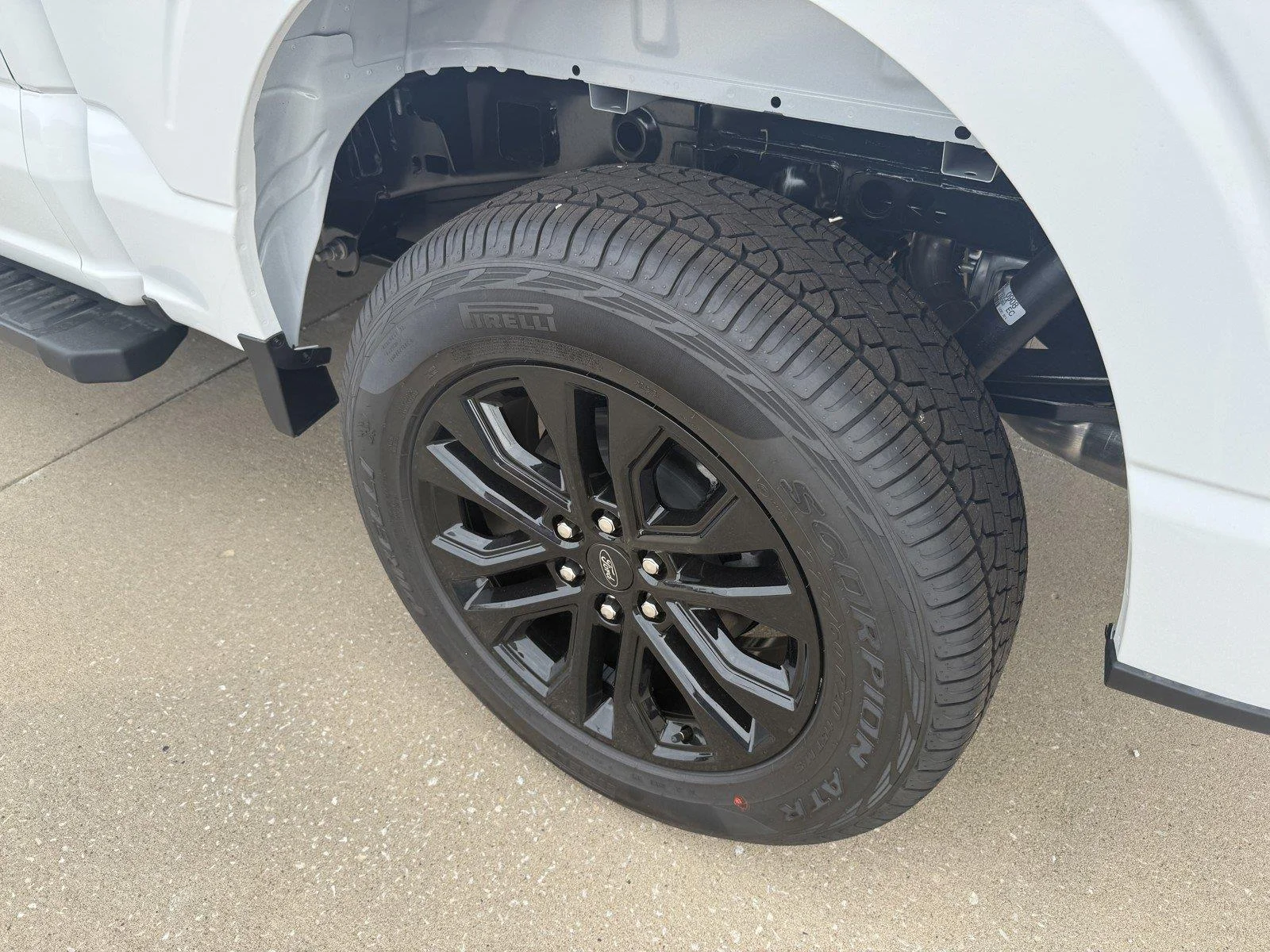 New 2026 Oxford White Ford XLT image 6