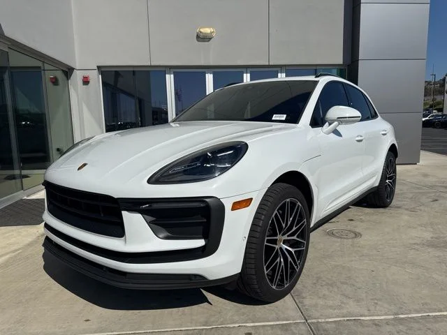 Used 2022 Carrara White Metallic Porsche Base image 3