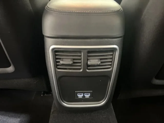 2019 Chrysler 300 Touring - Photo 19