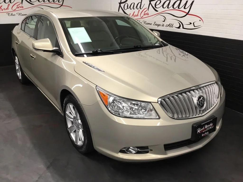 Used 2010 Gold Buick CXL image 2
