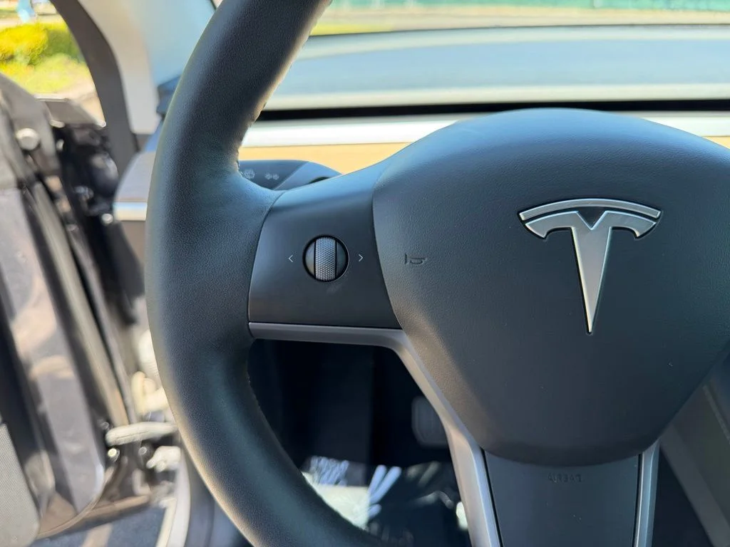 Used 2023 Midnight Silver Metallic Tesla Long Range image 18