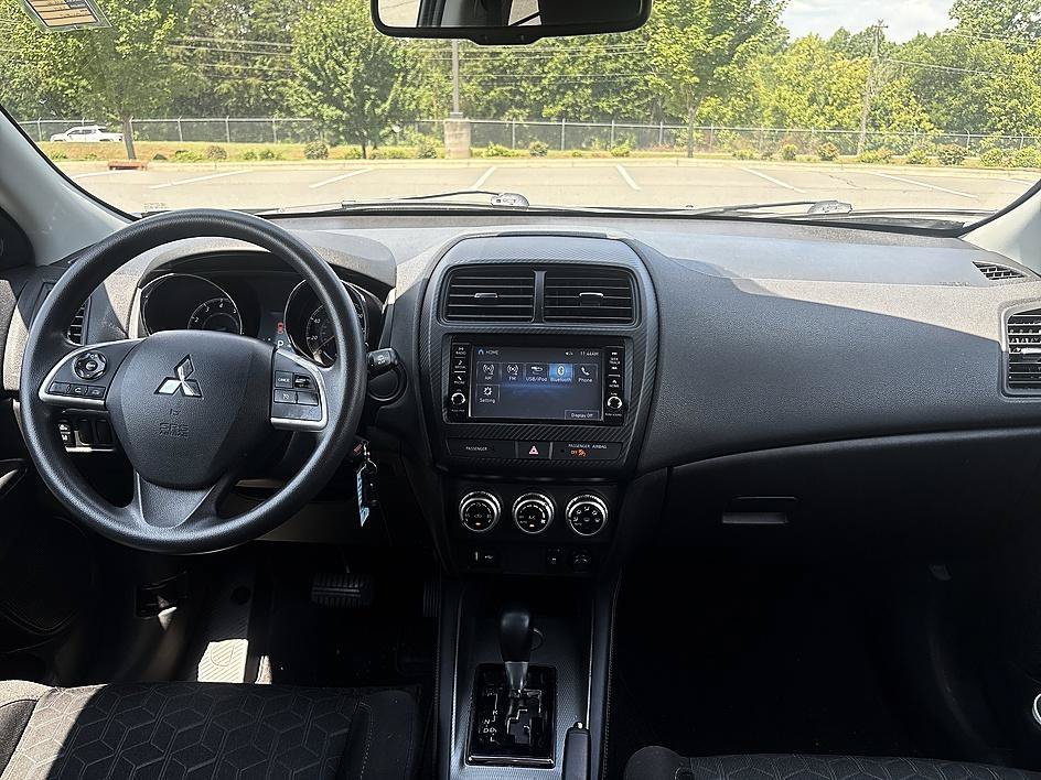 Used 2021 Alloy Silver Metallic Mitsubishi ES image 24