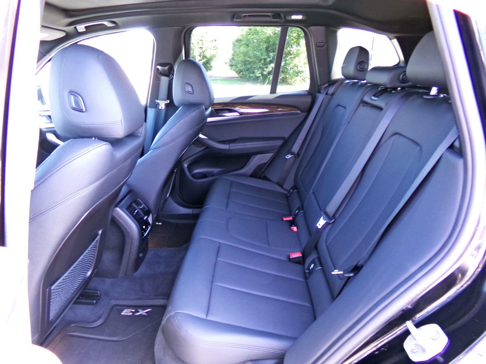 Used 2019 Jet Black BMW xDrive30i image 15