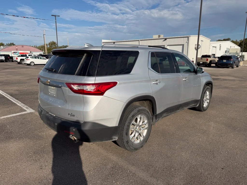 Used 2018 Silver Chevrolet LT image 3
