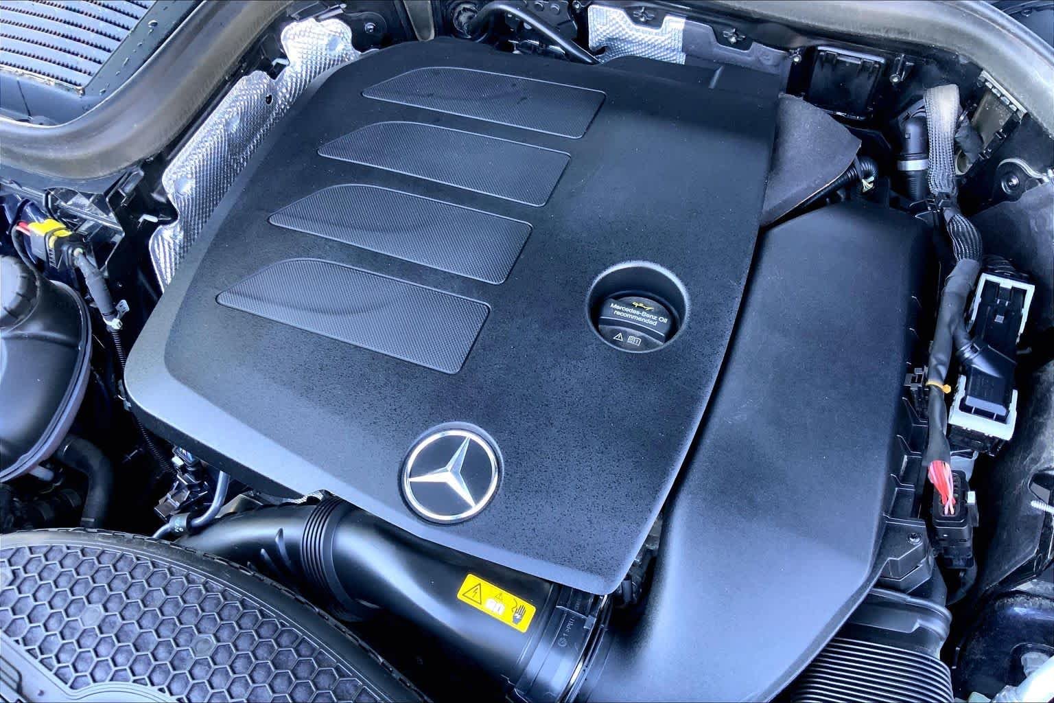 Used 2022 Lunar Blue Metallic Mercedes-Benz GLC 300 image 33