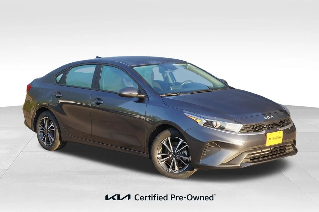 Used 2023 Gravity Gray Kia LXS image 1