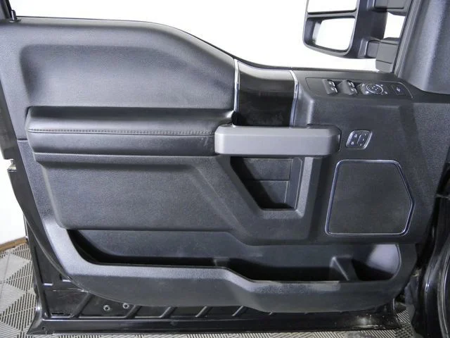 Used 2019 Black Ford Platinum image 19