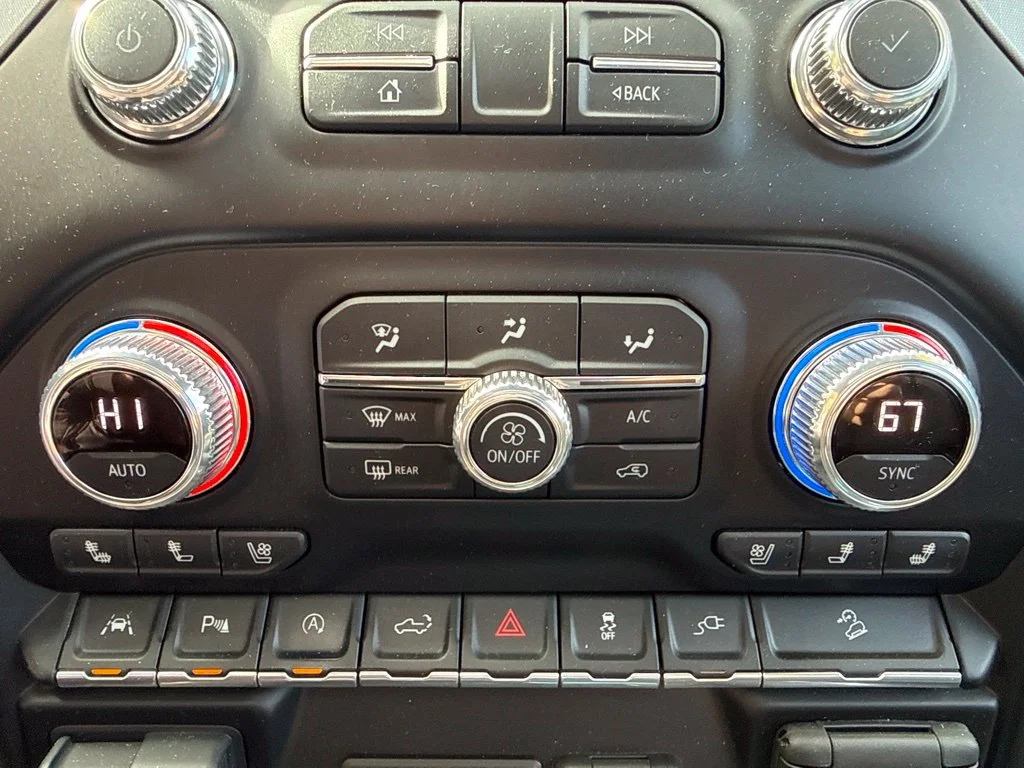 Used 2021 Black GMC SLT image 34
