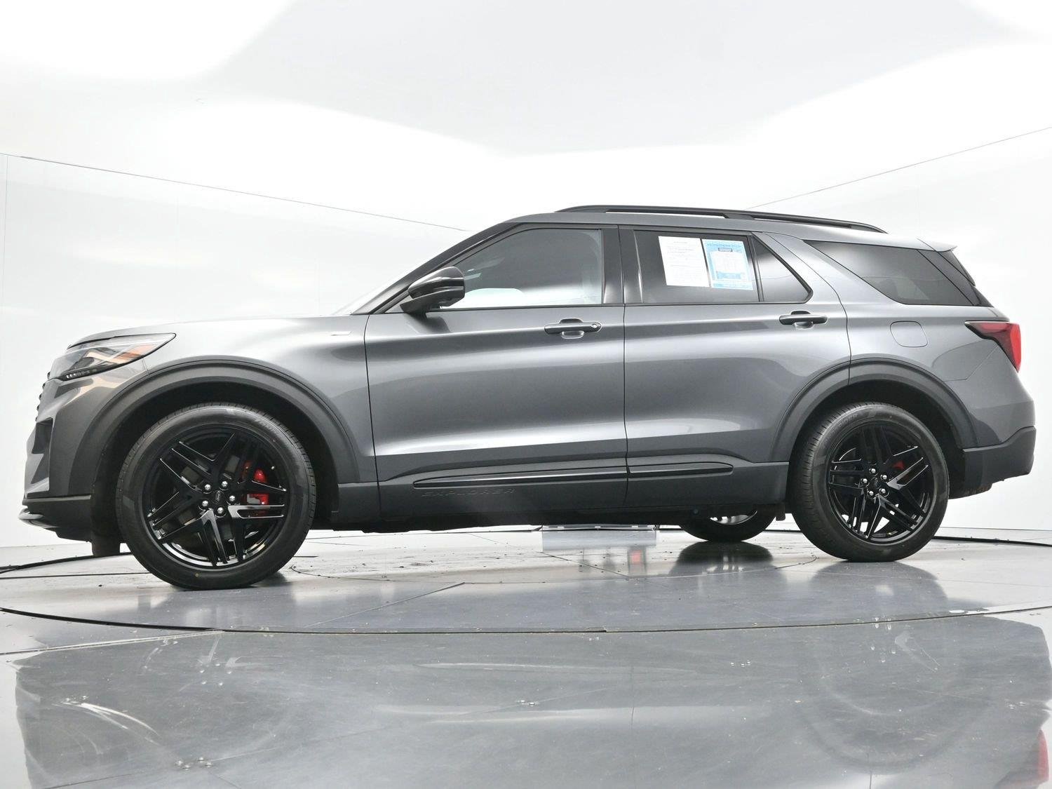 Used 2025 Carbonized Gray Ford ST-Line image 47