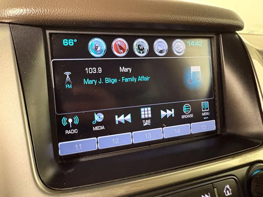 Used 2018 PEPPERDUST METALLIC Chevrolet Premier image 37