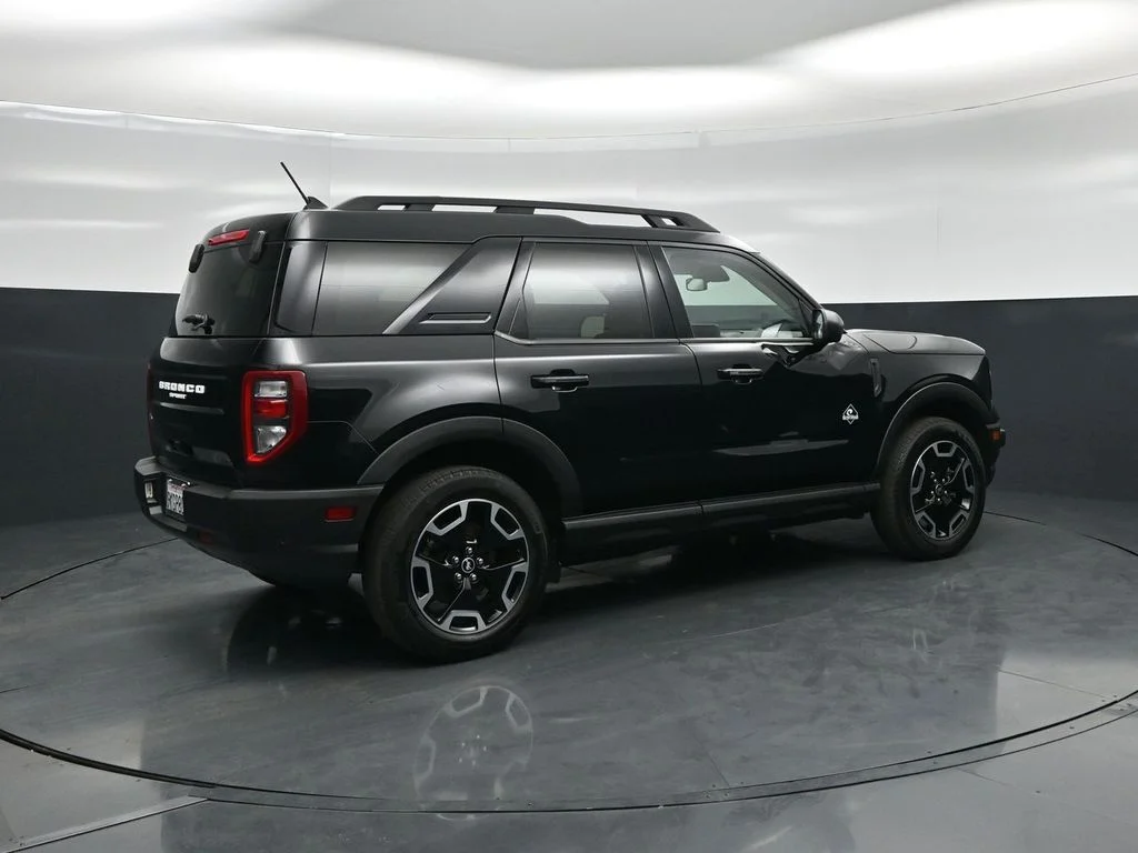 Used 2023 Black Ford Outer Banks image 24