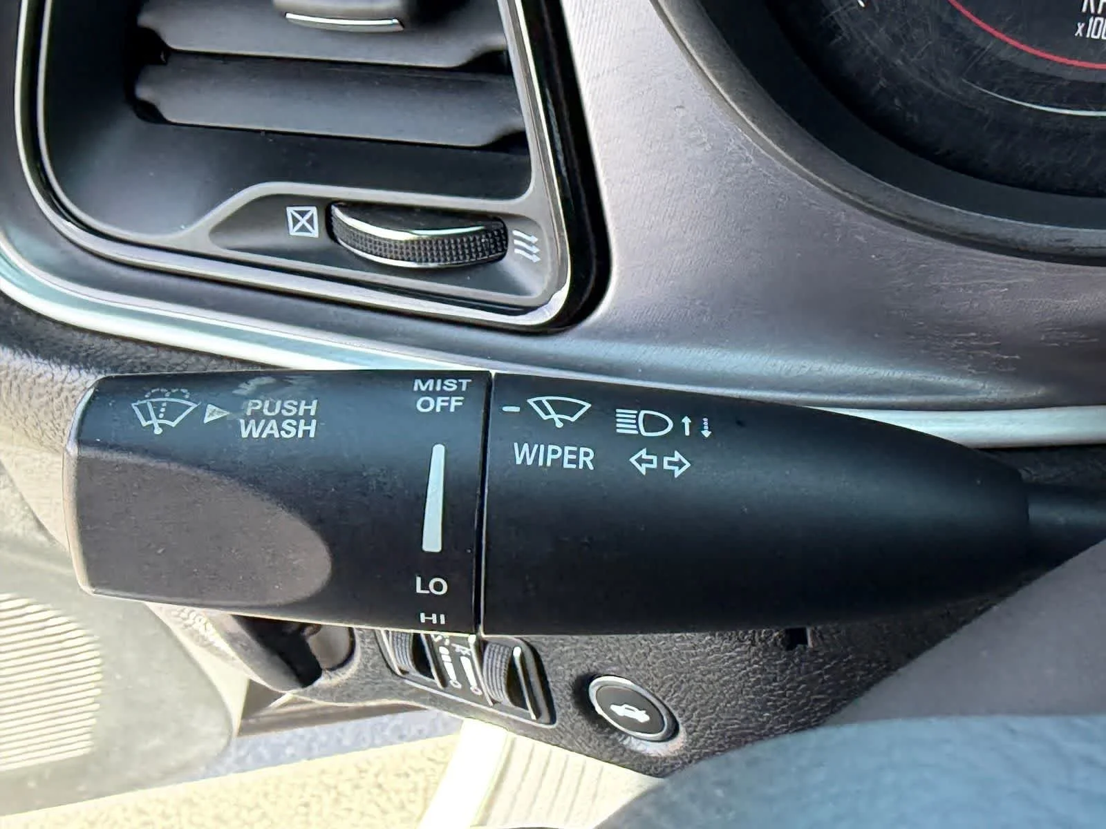 2019 Dodge Challenger SXT - Photo 25