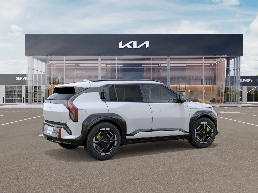 New 2027 Snow White Pearl Kia GT AWD image 6