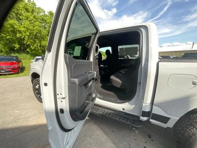 New 2026 Avalanche Ford XLT image 15