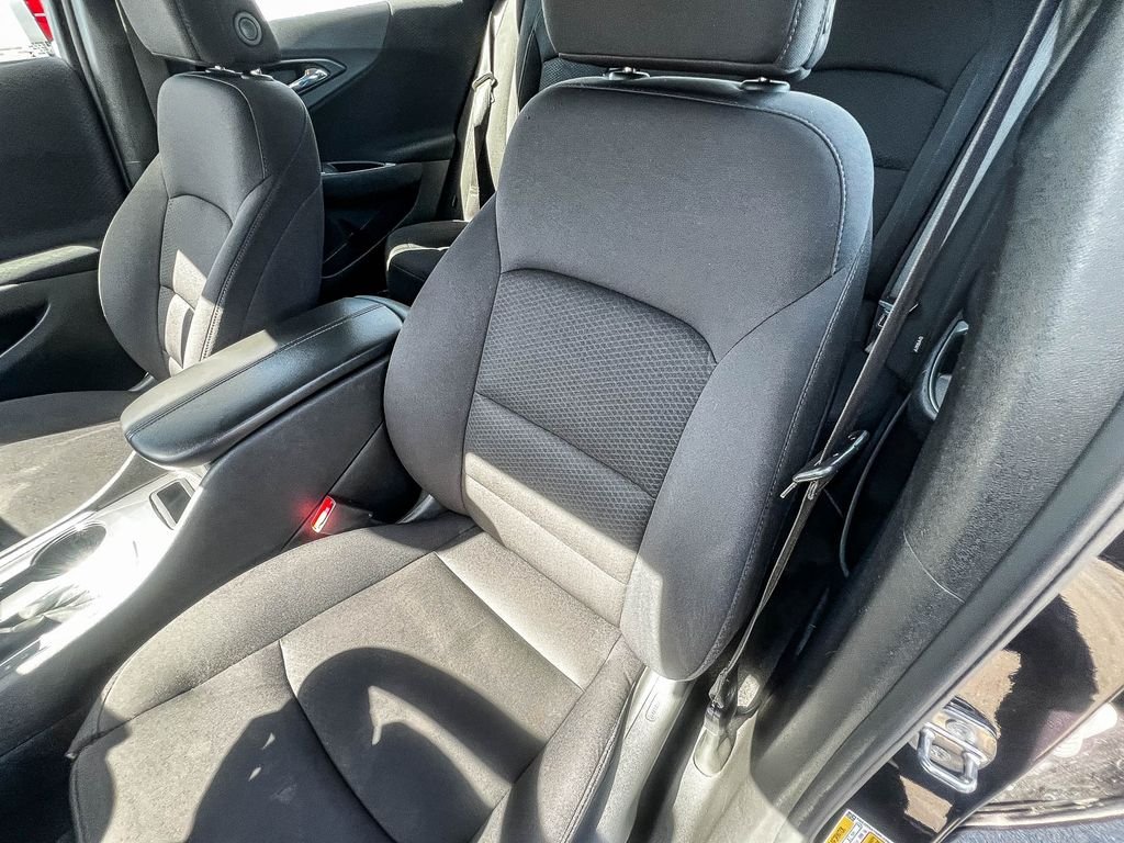 Used 2023 Gray Chevrolet LT image 25