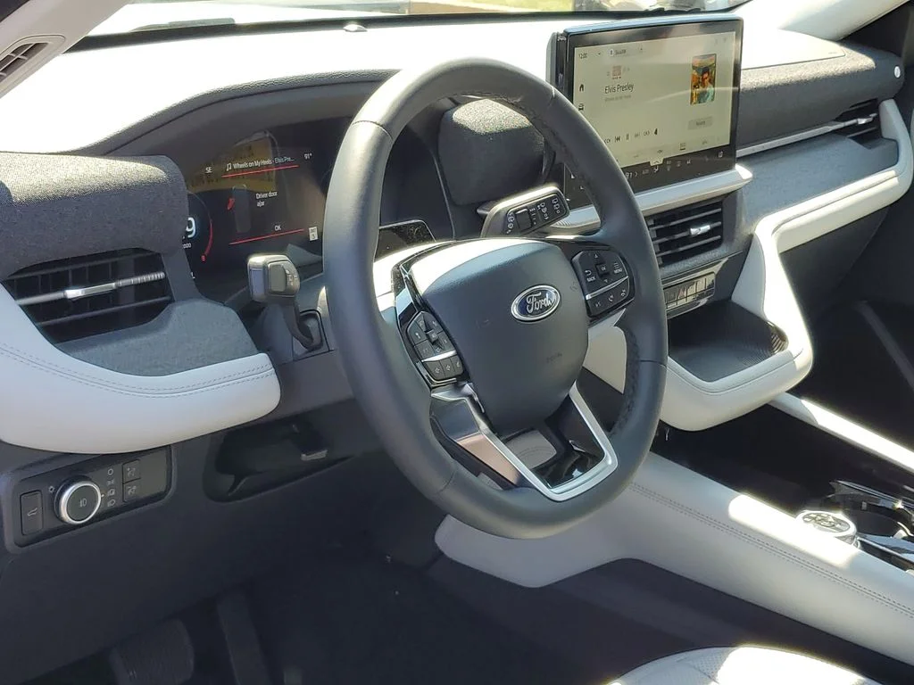 New 2026 Space White Metallic Ford Platinum™ image 8
