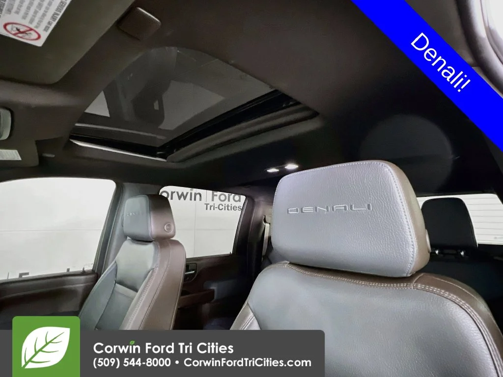 Used 2022 White Frost Tri-Coat GMC Denali image 25