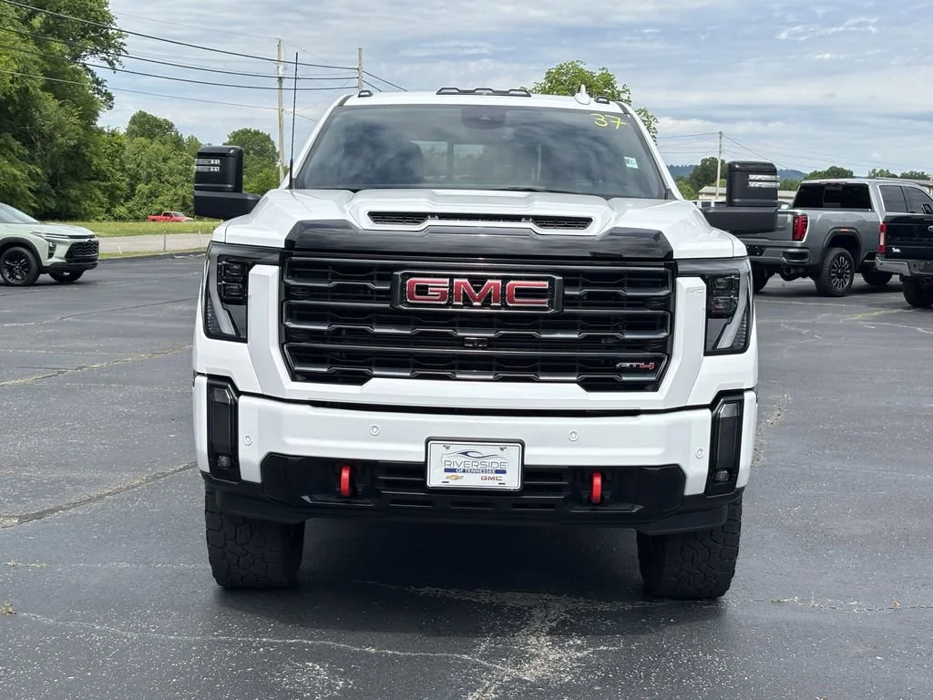 Used 2024 Summit White GMC AT4 image 5
