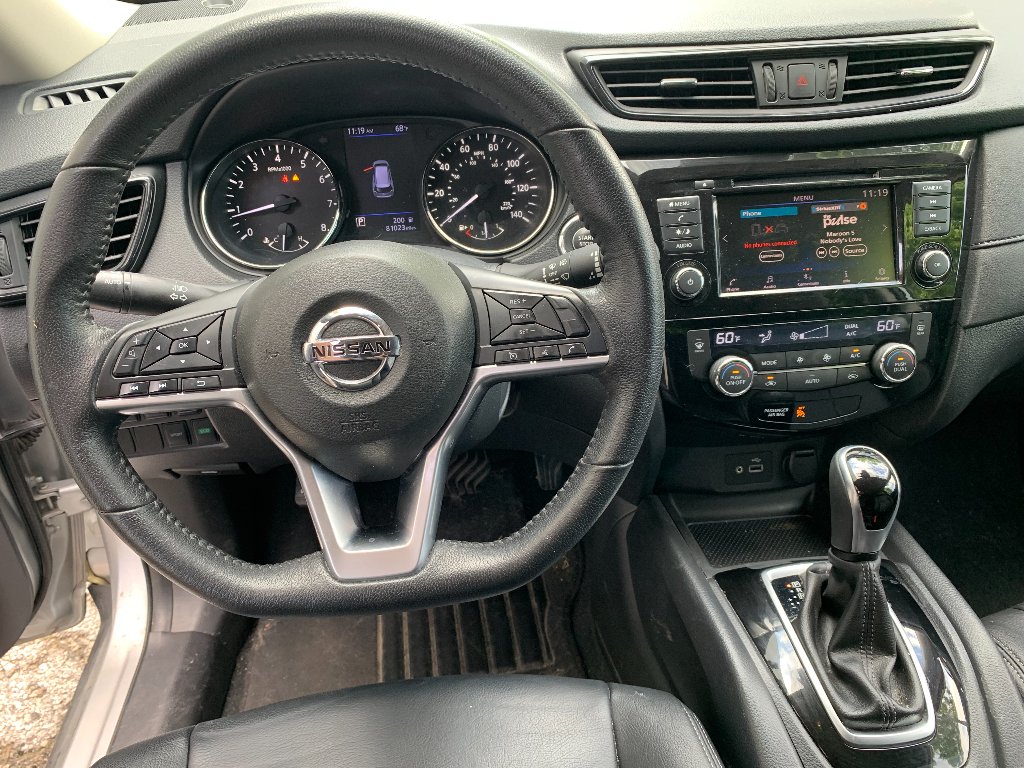 Used 2019 Brilliant Silver Metallic Nissan SV image 11