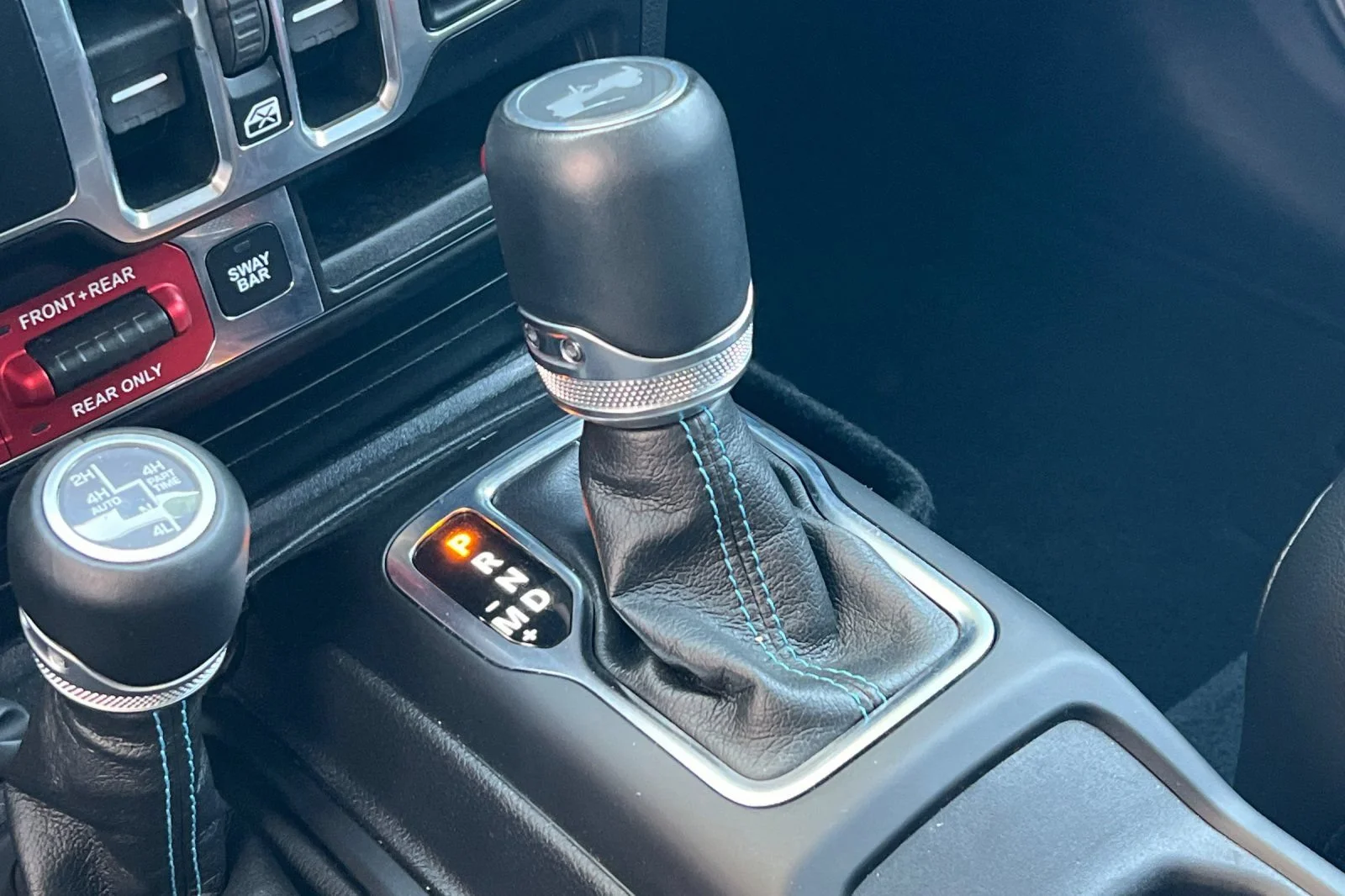 Used 2023 Silver Jeep Rubicon image 22