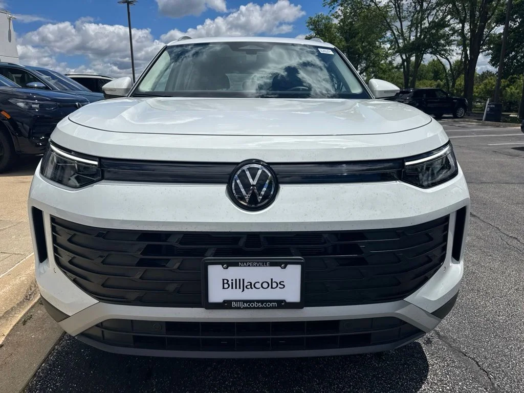Certified Used 2025 Pure White Volkswagen 2.0T SE image 9