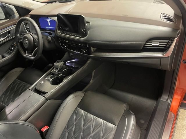 Used 2021 Orange Nissan Platinum image 18