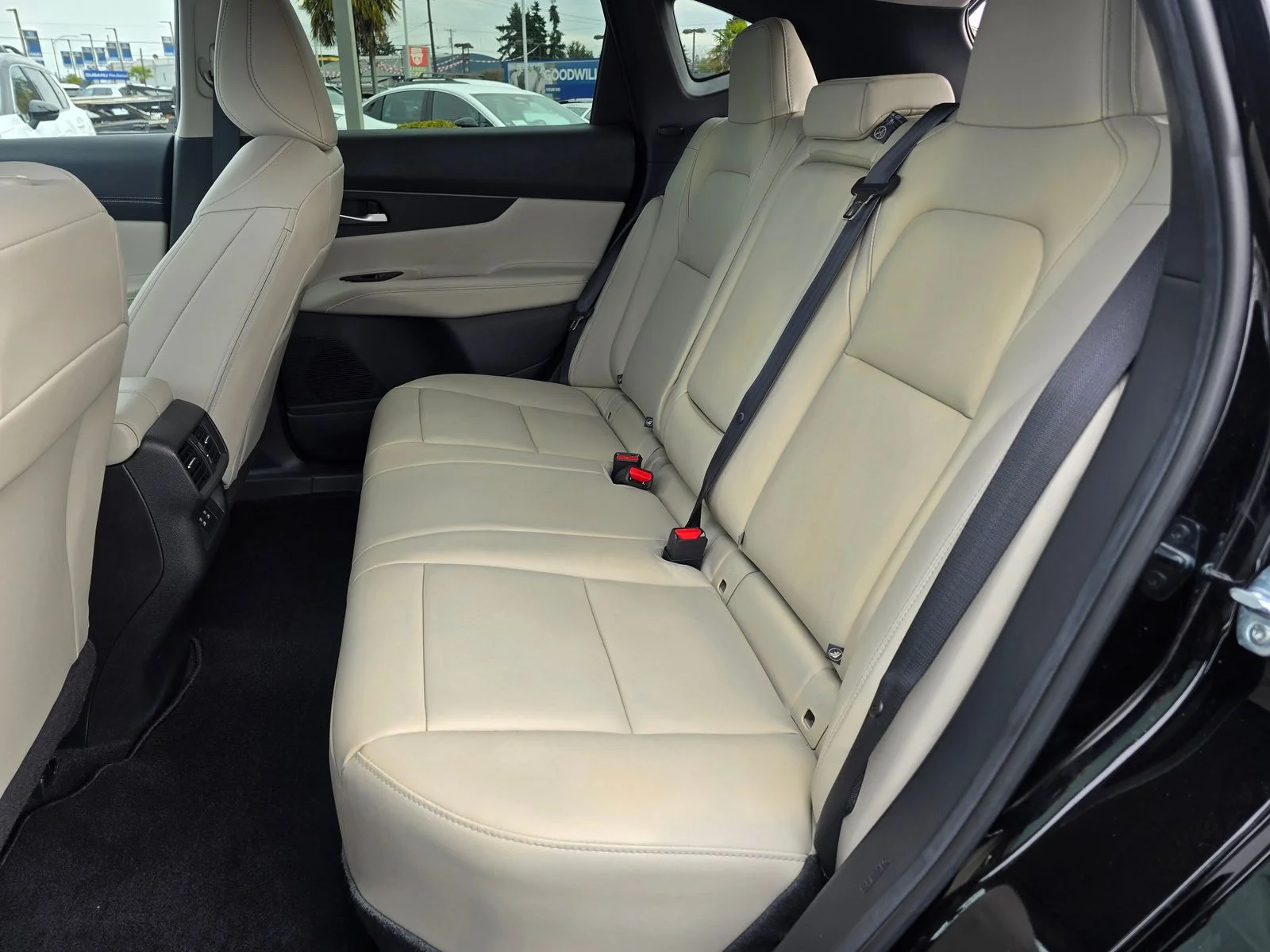 2025 Nissan Murano SV - Photo 25