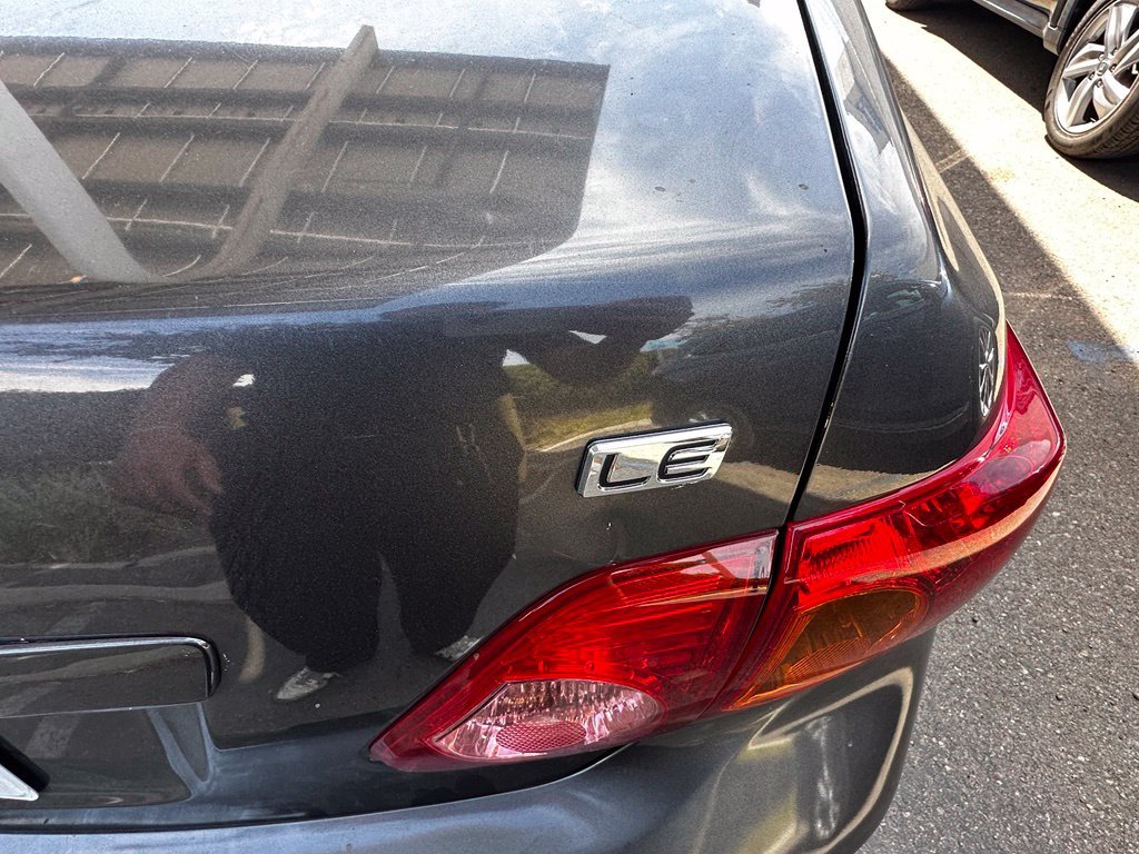 Used 2010  Toyota  image 23