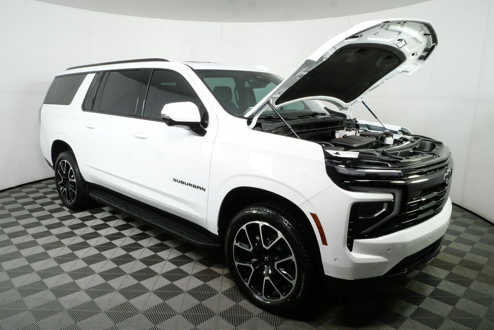 2026 Chevrolet Suburban RST - Photo 39
