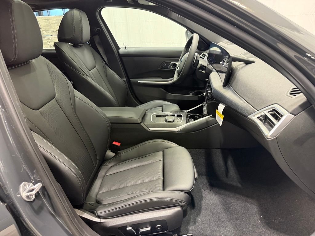 2026 BMW 3 Series 330i - Photo 28