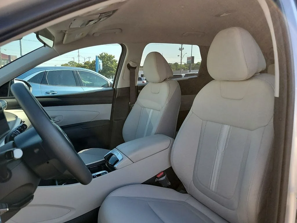 Used 2025 Shimmering Silver Hyundai SEL image 11