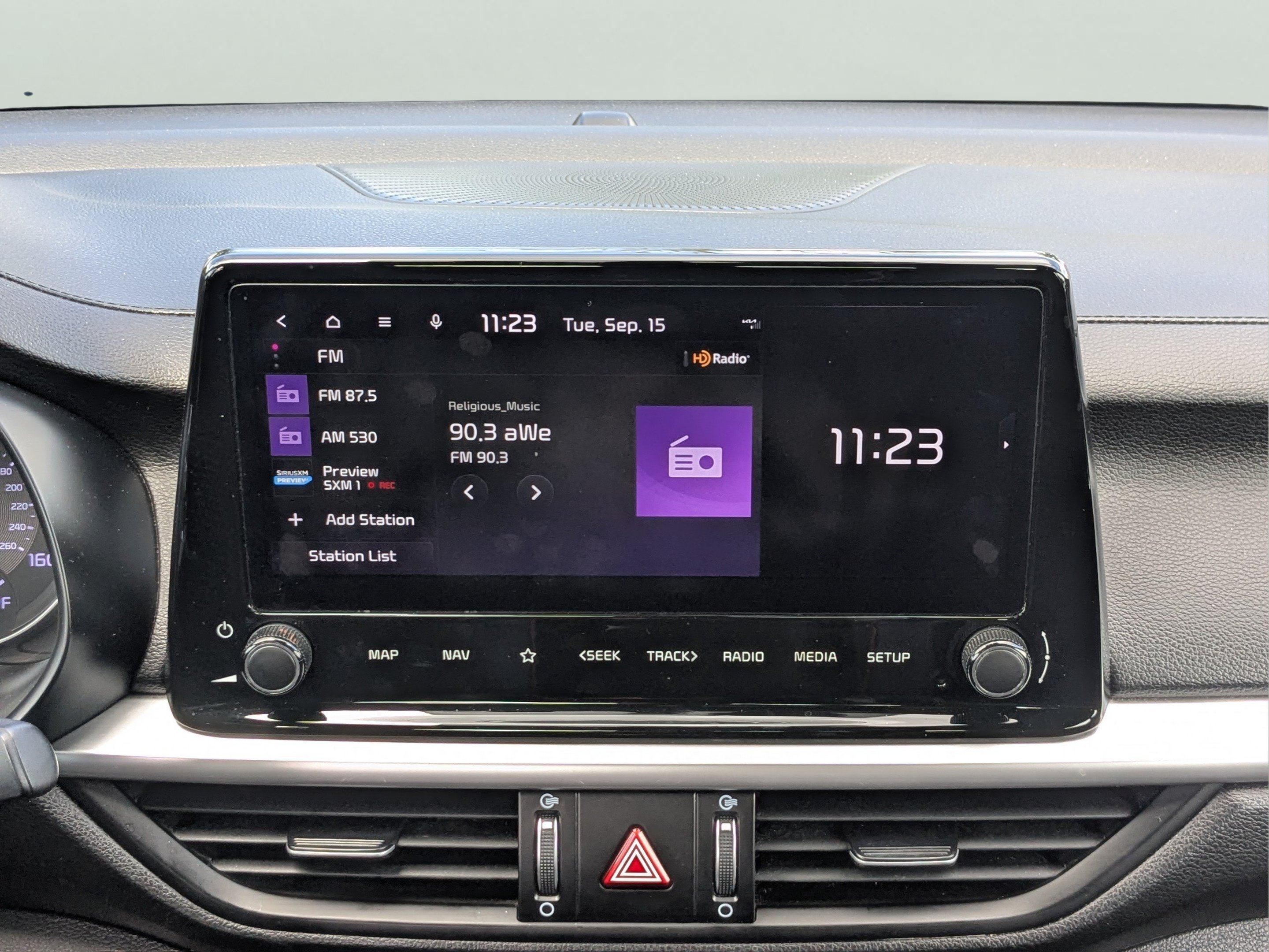 2023 Kia Forte GT - Photo 14