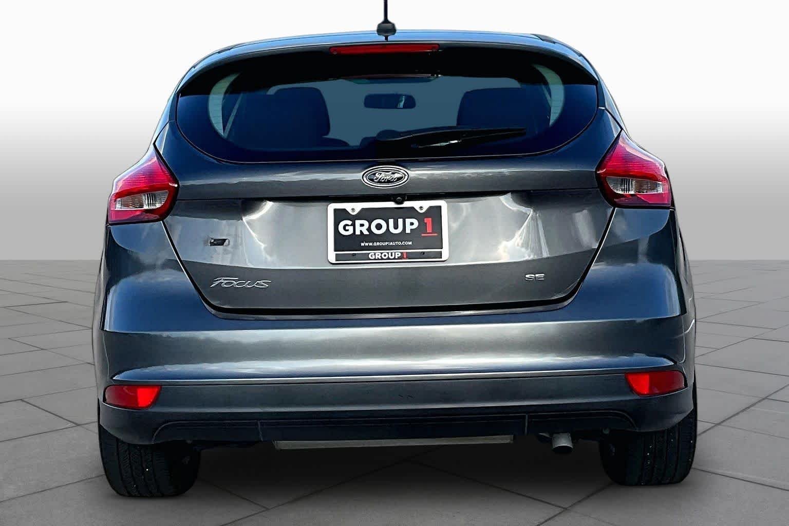 Used 2018 Magnetic Metallic Ford SE image 5