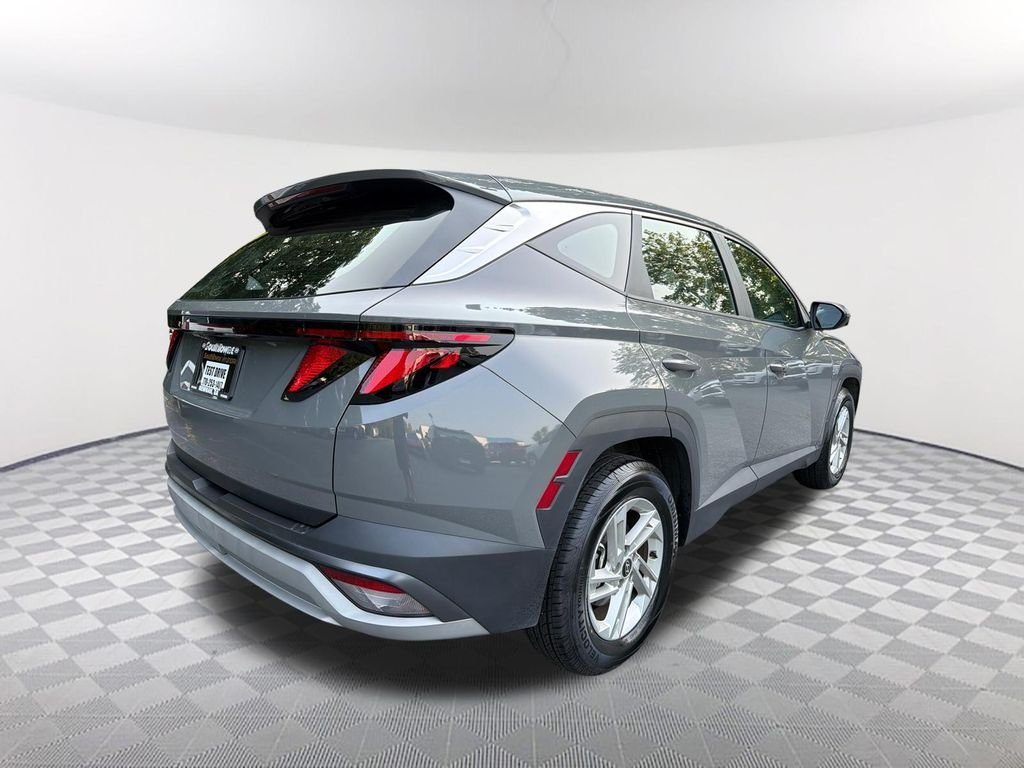 2025 Hyundai Tucson SE - Photo 5