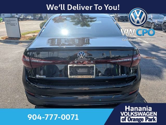 Certified Used 2025 Black Volkswagen 1.5T SE image 5