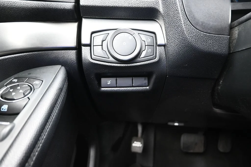 Used 2018 White Ford XLT image 18