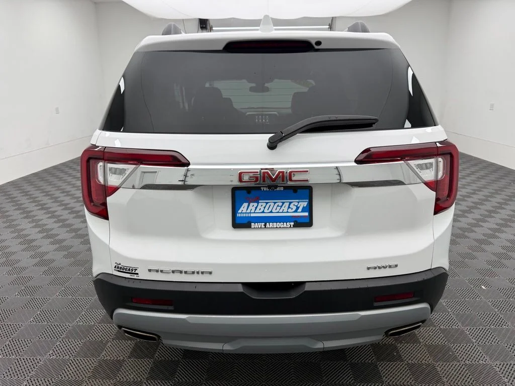 Used 2023 White GMC SLT image 9